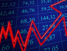 苹果从榜一到榜三，特朗普与全球科技巨头的微妙关系