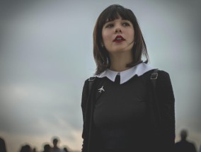 陈奕迅评论区，新生命的嫩与偶像的魅力交织