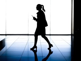 女生体考拿满分激动哭了，努力铸就荣耀时刻