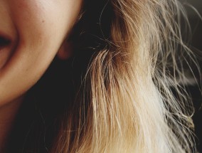 女生凭借DeepSeek提示找回丢失的金项链
