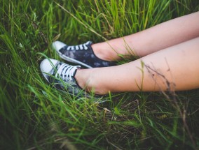 膝盖后侧不舒服，原因、诊断与治疗方法