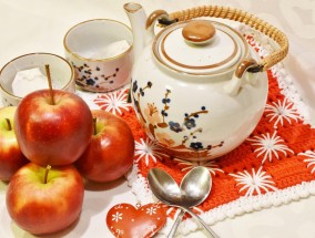 高温天气下，为何热饮比冷饮更解暑？