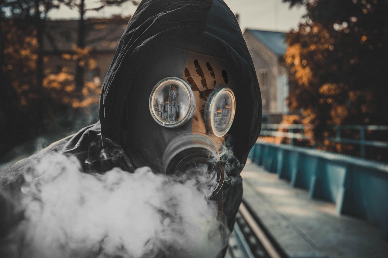 绿皮火车上的烟雾与呼吸权，是否应该全列吸烟？