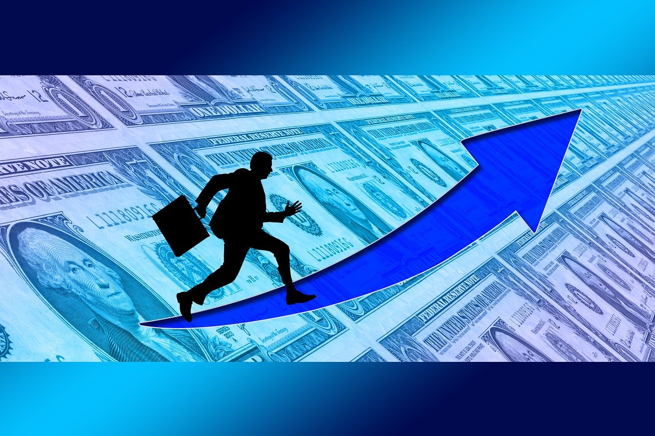 中基协：截至2025年4月底我国境内公募基金资产净值合计33.12万亿元