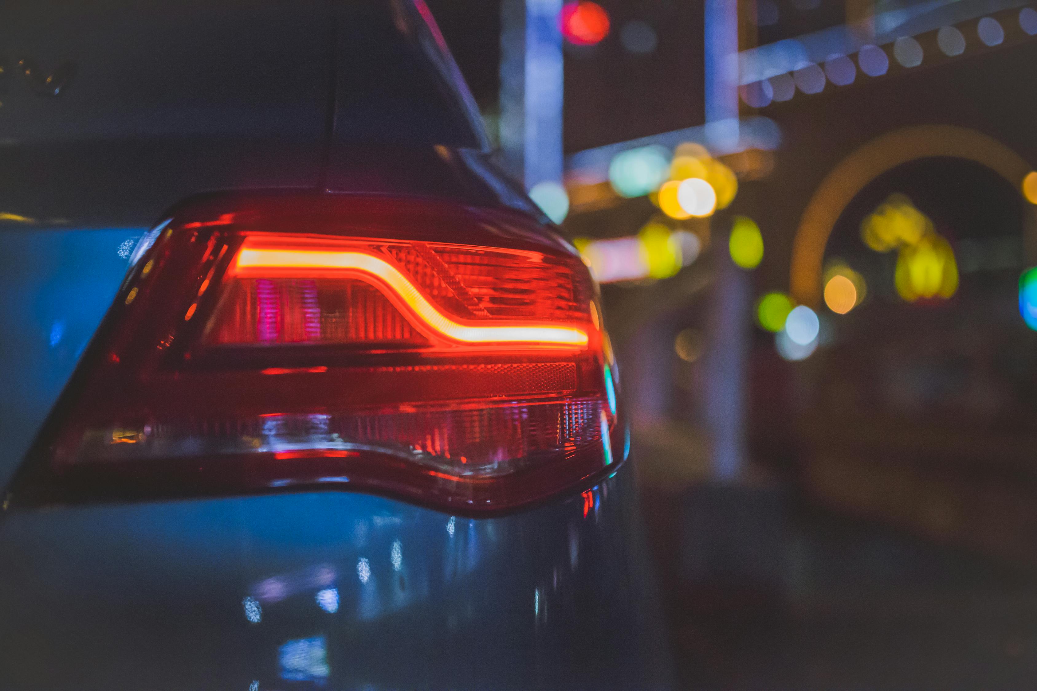 雷军与小米汽车，距离大厂之路的挑战与机遇